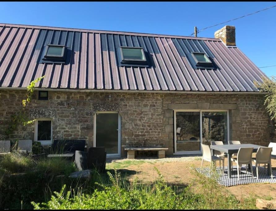 Gite Naturia - Chaumiere De Berringue Plouhinec  Exteriör bild